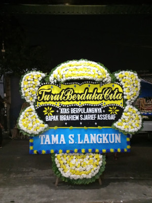 Papan Bunga Duka di Bosar Maligas
